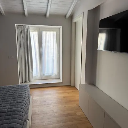 Dimora Delle Province Bed & Breakfast 4*